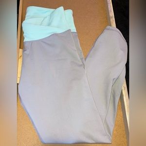 Size large workout leggings